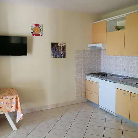 Ban Apartment Omisalj