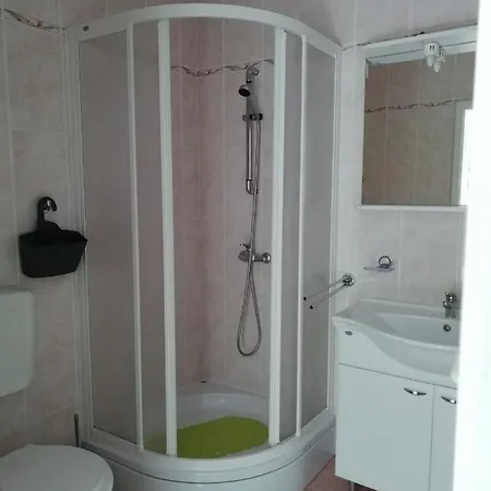 Apartment Ban Omisalj